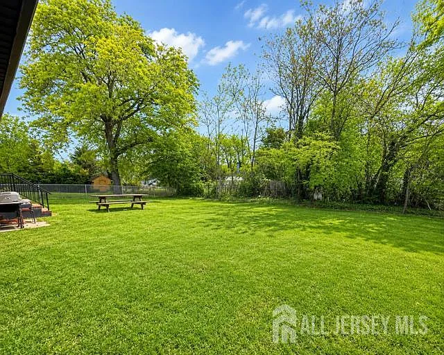 85 Woodrow Ave — Photo 9
