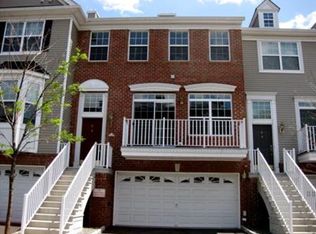4 Swan Ct #TOWNHOUSE, Jersey City, NJ 07305