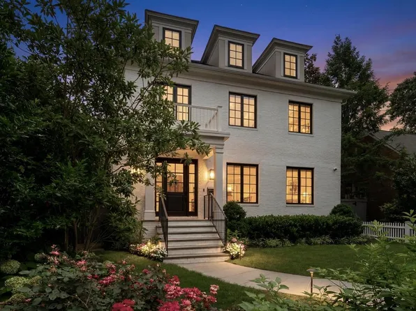 3117 38th St NW, Washington, DC 20016