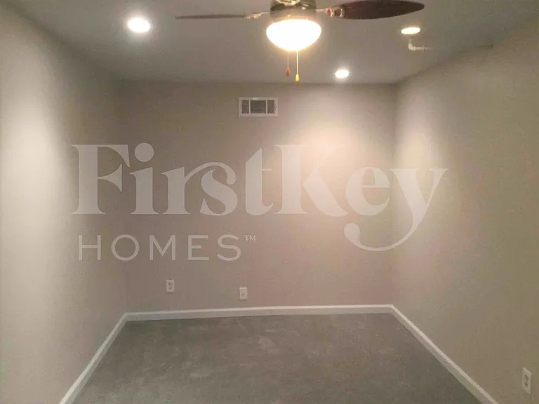 4816 Clove Dr SW — Photo 4