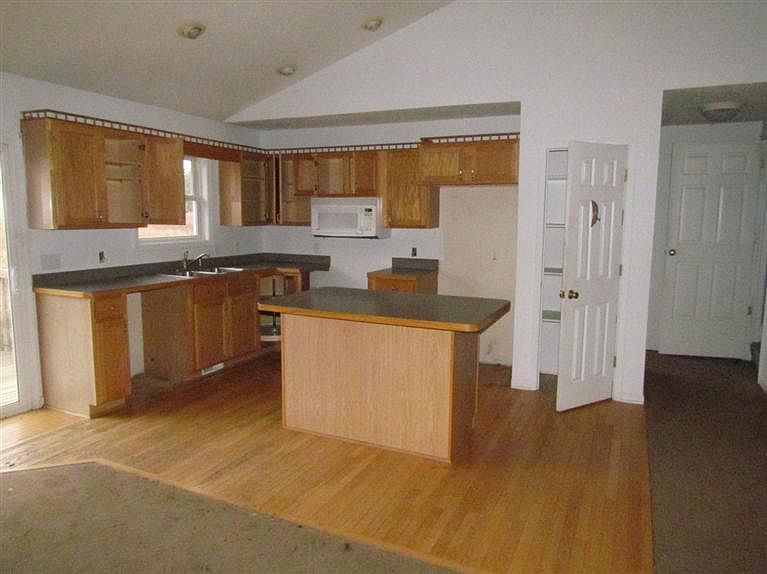 2nd image of 4598 Long Hwy