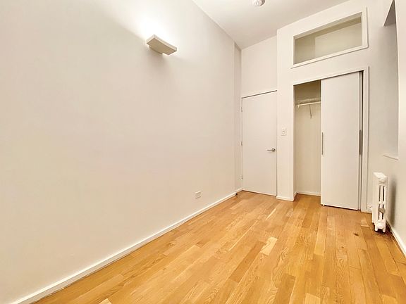 4th image of 410 W 36th St #1F