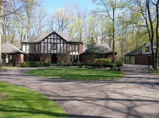 7 Valley Ridge Farm Rd, Hunting Valley, OH 44022