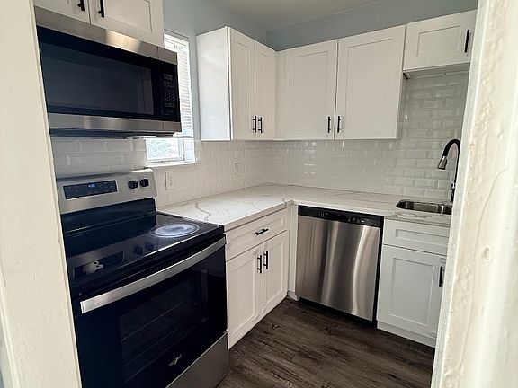 2nd image of 928 Postoffice St #8