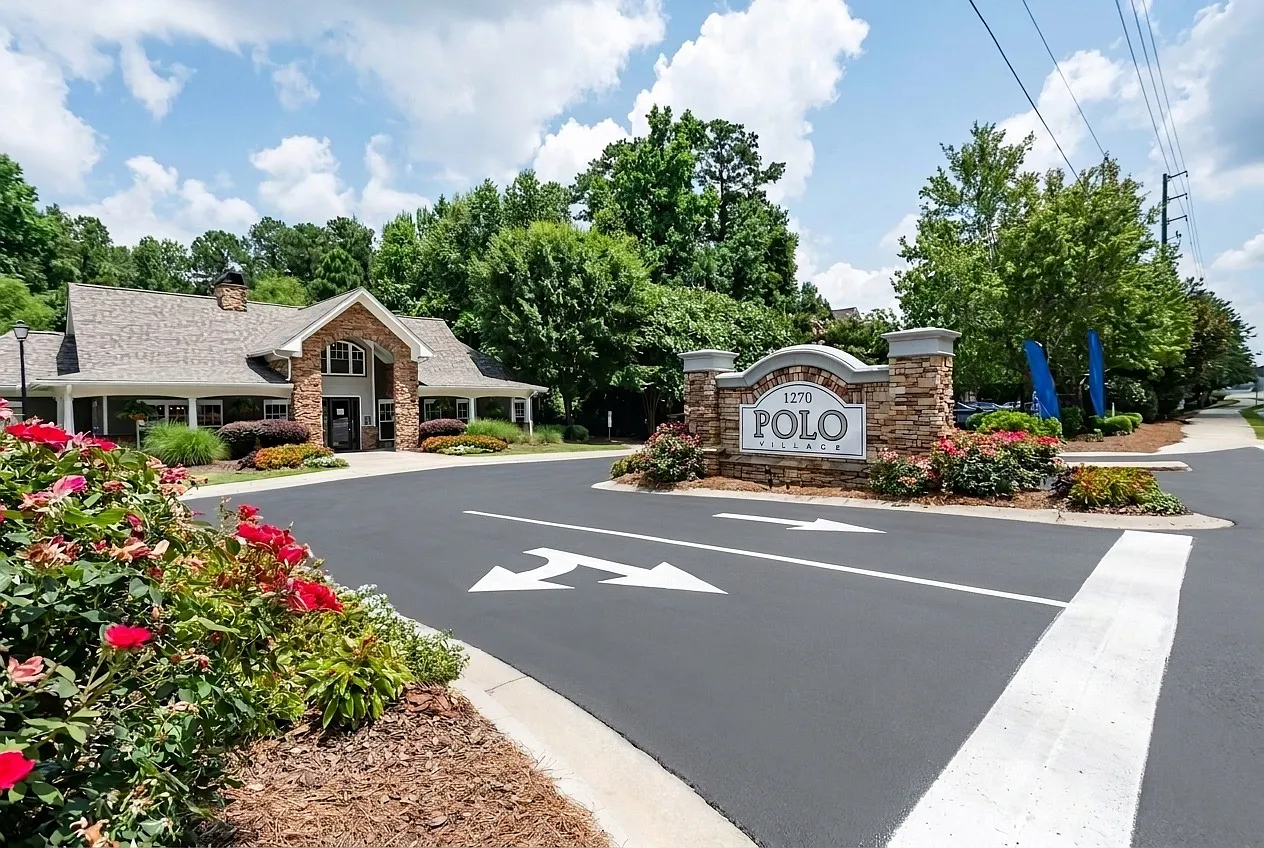 Polo Village — Photo 1