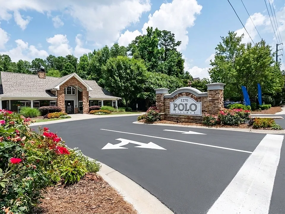 Polo Village