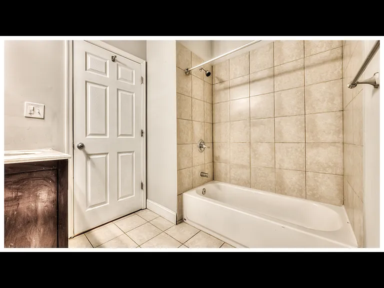 1506 Madison Ave #1 — Photo 8