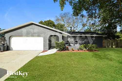 561 Hibiscus Rd Photo 1