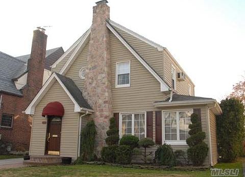 1st image of 20 Willow St