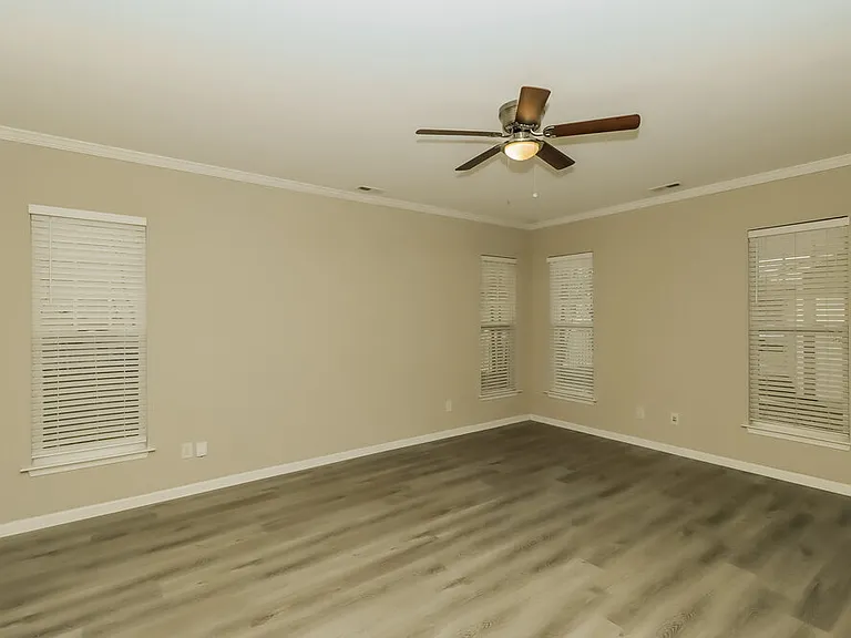 8153 Rolling Meadows Ln — Photo 6