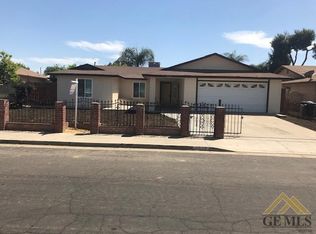 1920 College Dr, Delano, CA 93215