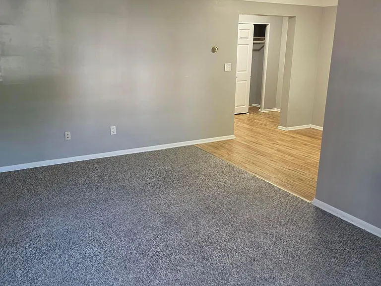 4445 Chowen Ave S — Photo 6