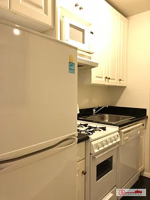 Rented by Cayenne Realty Group | media 4