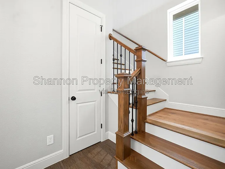 1204 W 16th St #B — Photo 10