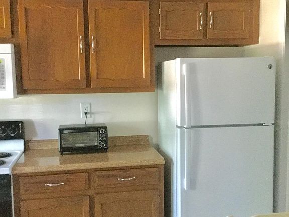 5th image of 1044B Aberdeen Dr #100B