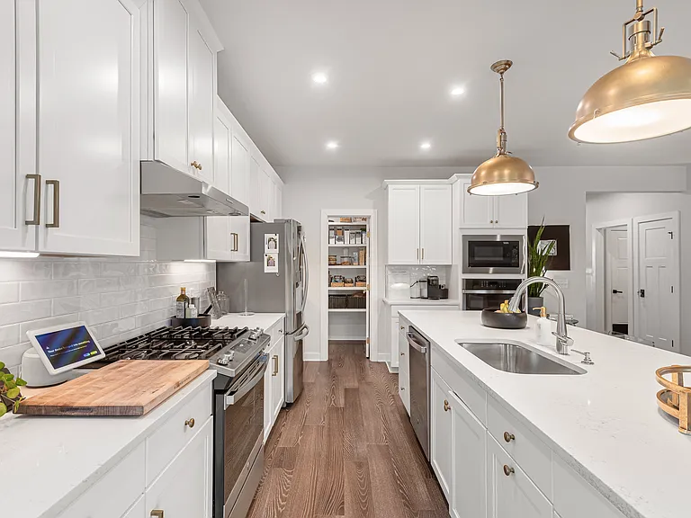 7122 Sky Meadow Dr — Photo 23