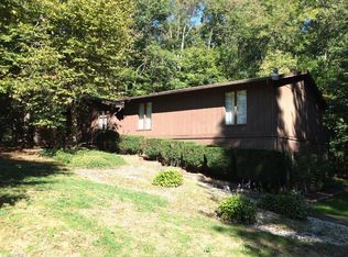 6330 Chesham Dr NE, Canton, OH 44721