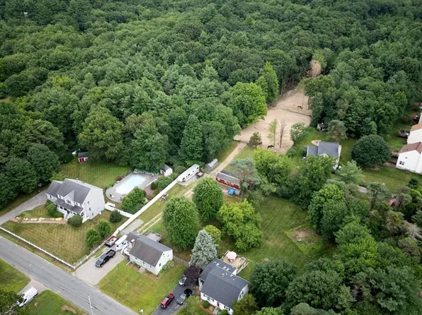 127 Plain St, Franklin, MA 02038