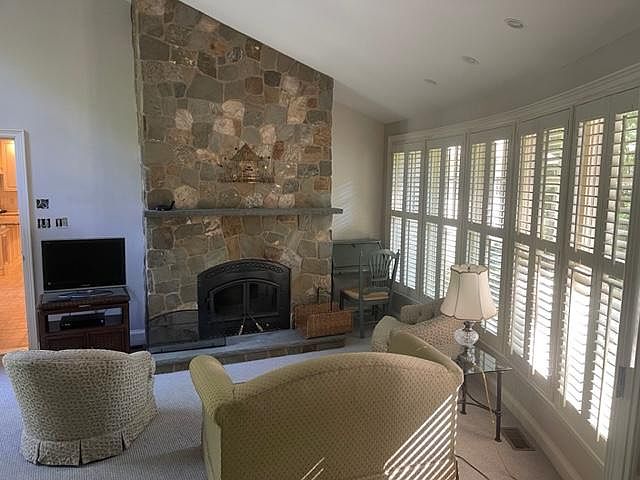 1st image of 33 Wildwood Dr #1
