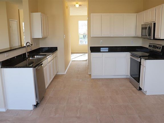 2nd image of 516 Richmond Park Ln