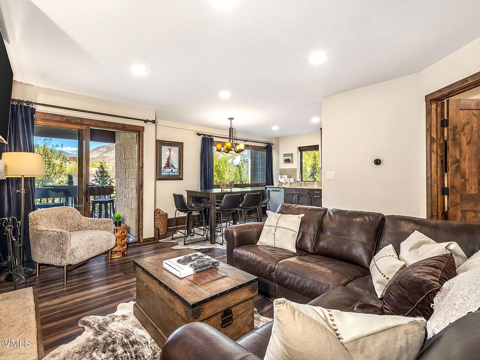 1st image of 521 E Lionshead Cir #405