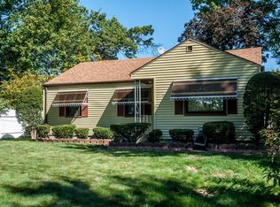 25 Rosemary Dr, Springfield, MA 01119