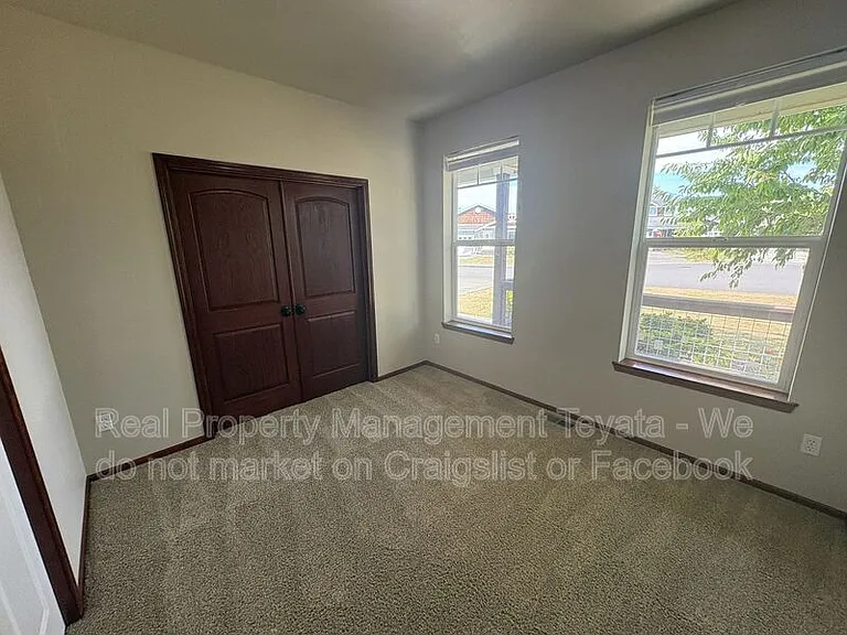 4884 Dory Ct — Photo 16