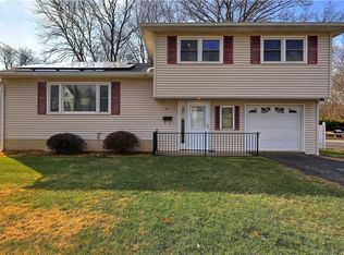 99 Oakville Ave, Waterbury, CT 06708