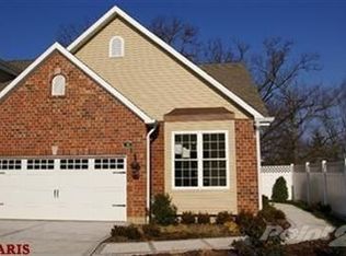 217 Kehrs Mill Bend Dr, Ballwin, MO 63011