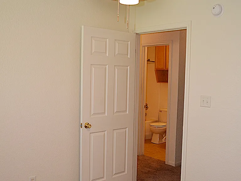 5802 Venetian Ct — Photo 32