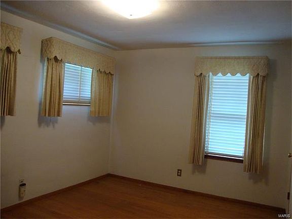 5th image of 2921 Fortune Dr