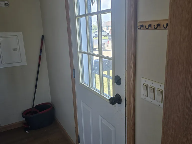3913 Benjamin Way — Photo 11