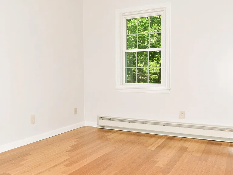 152 Main St #8 — Photo 11