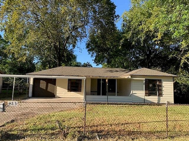 1st image of 813 Benbrook Dr