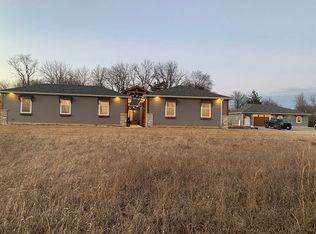 740 Sanford St, Nokomis, IL 62075