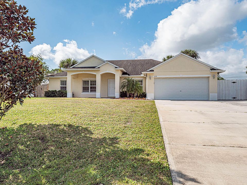 1539 Glentry Ln, Sebastian, FL 32958 | Zillow