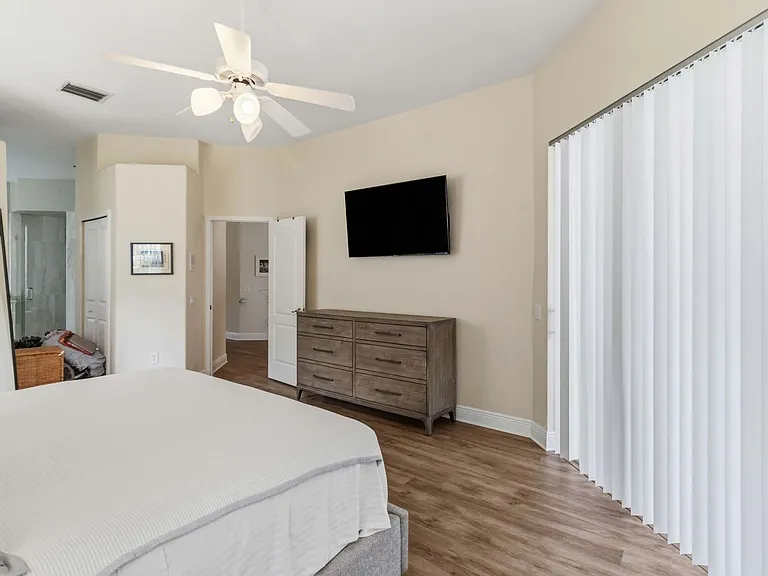 5028 Southampton Cir — Photo 21
