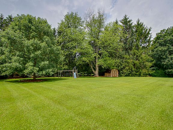 4th image of 1226 Clearfield Cir