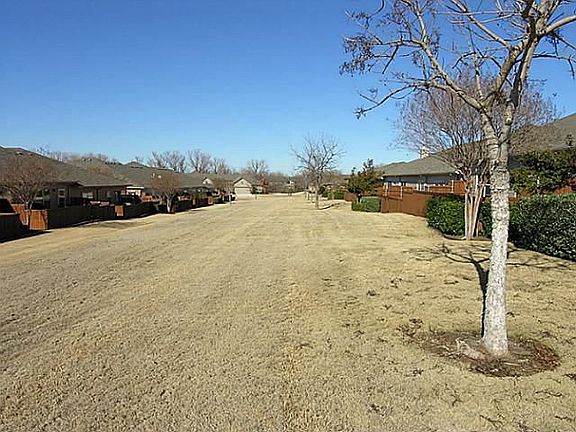 5th image of 9829 Kaufman Pl