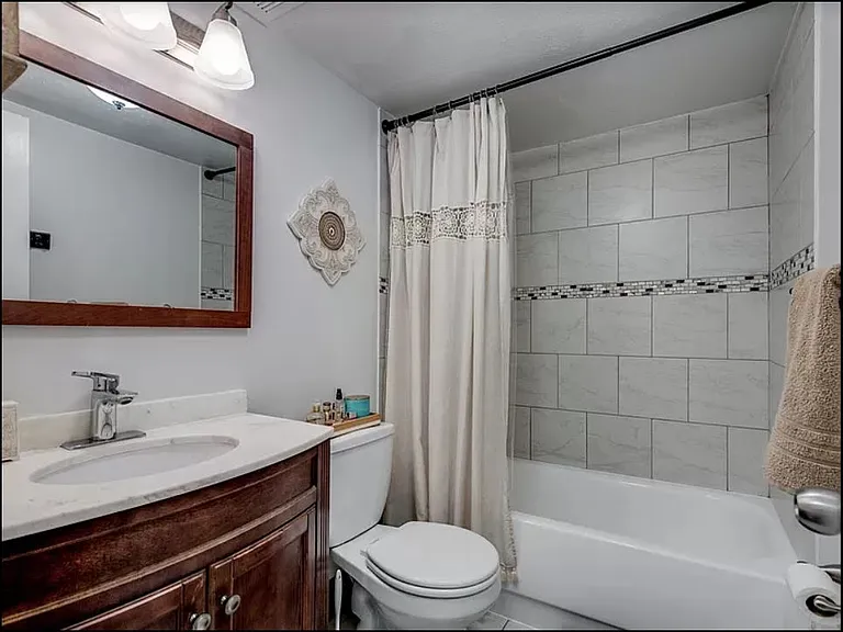 1270 N Marion St #111 — Photo 7