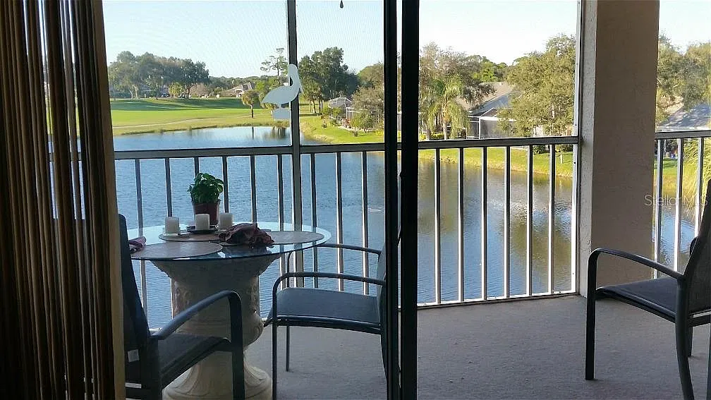 2 bed, 2.0 bath, 1106 sqft, $4,750 — Photo 2