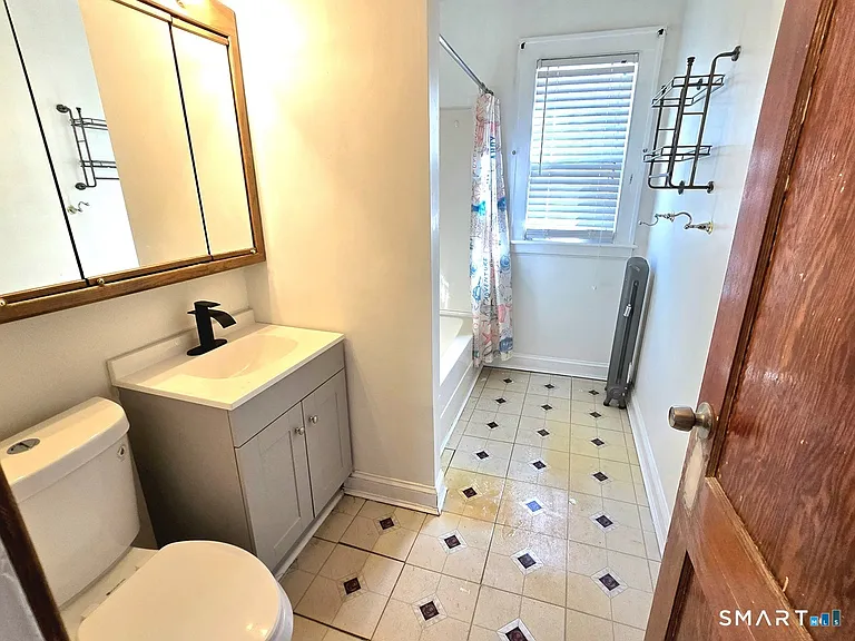 70 Monroe St #2 — Photo 9