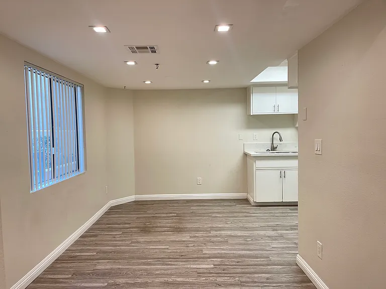 1173 Justin Ave #8 — Photo 7