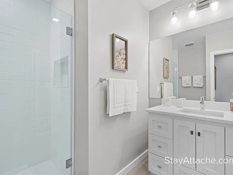 418 D St SE #A — Photo 14