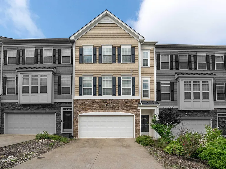 3313 Sun Ct — Photo 3