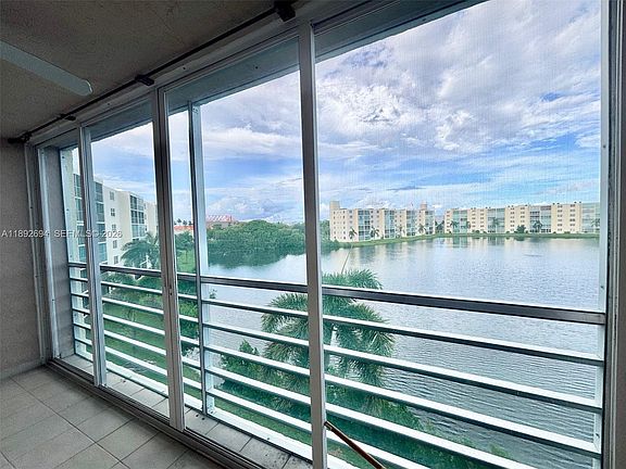 3rd image of 141 SE 3rd Ave APT 402