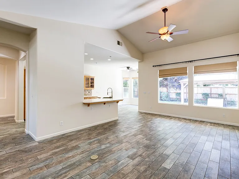 2418 Warner Ave — Photo 5