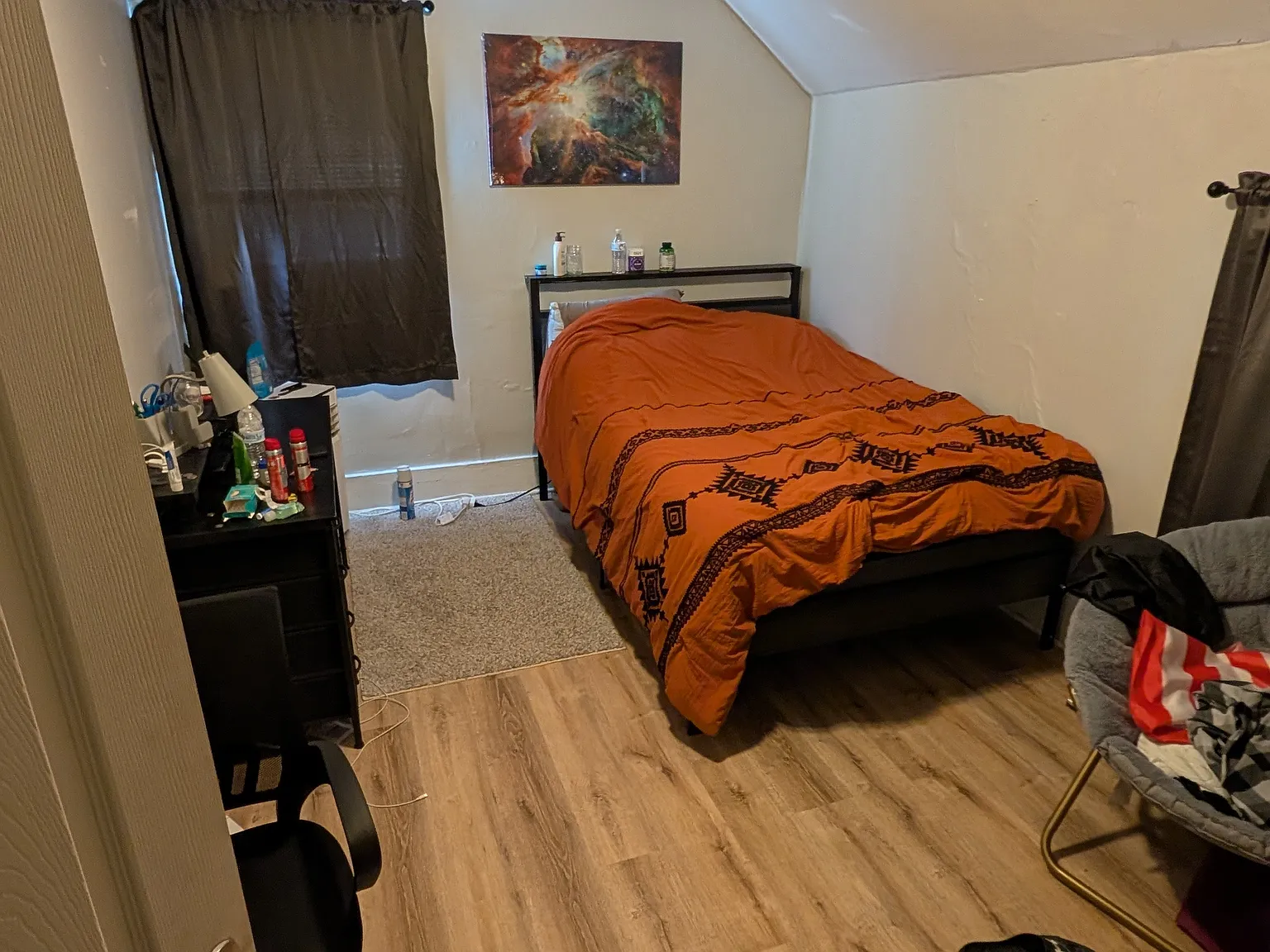 3 bed, 900 sqft, $995 — Photo 2