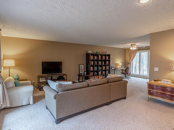 5th image of 2039 Tamarack Dr