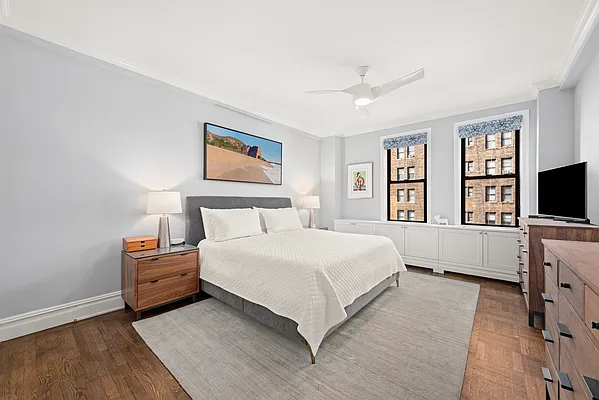 Sold by Compass | media 4